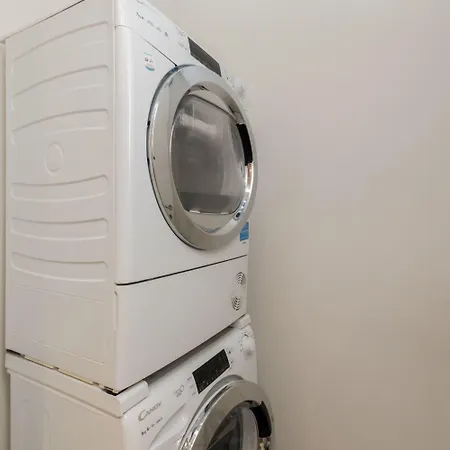 All'ombra Del Grattacielo By Wonderful Italy Apartmán *