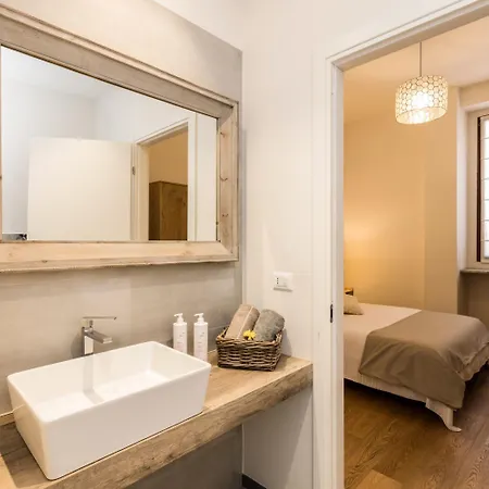 All'ombra Del Grattacielo By Wonderful Italy