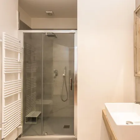 All'ombra Del Grattacielo By Wonderful Italy Apartmán