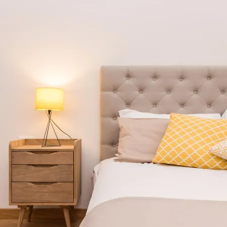 All'ombra Del Grattacielo By Wonderful Italy * Turín