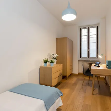 All'ombra Del Grattacielo By Wonderful Italy *