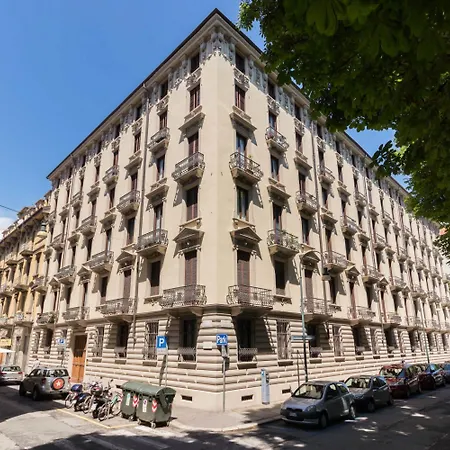 All'ombra Del Grattacielo By Wonderful Italy * Turín